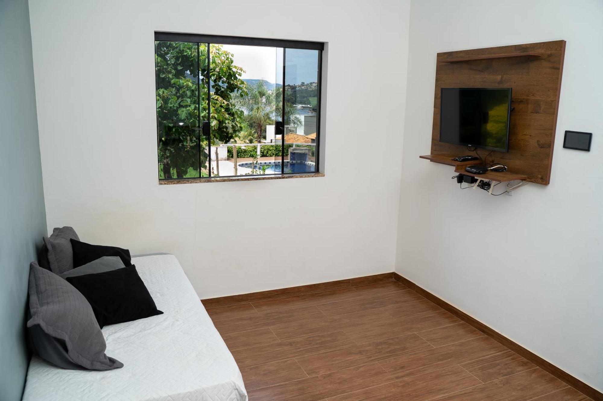 Casa Com Piscina Vista Para Lago, 03 Quartos Confortaveis Capitólio Kültér fotó