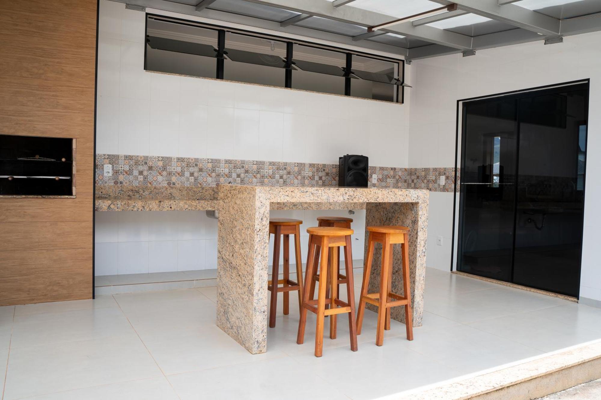 Casa Com Piscina Vista Para Lago, 03 Quartos Confortaveis Capitólio Kültér fotó