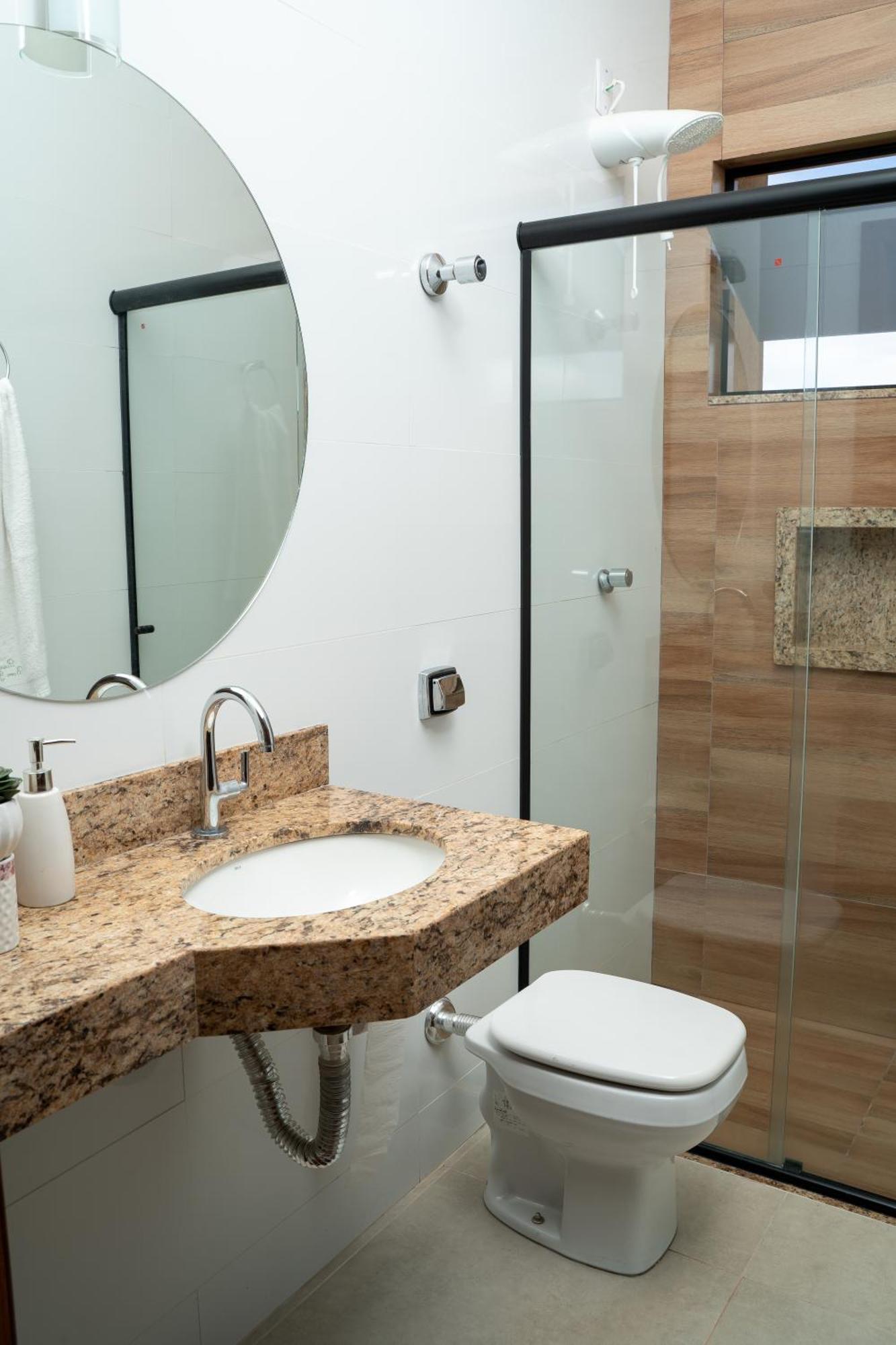 Casa Com Piscina Vista Para Lago, 03 Quartos Confortaveis Capitólio Kültér fotó